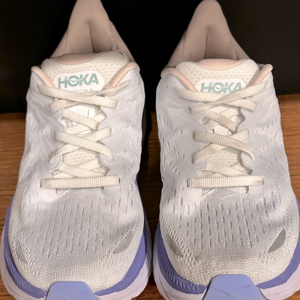 Women's HOKA Clifton 8 Running Shoes Size 6